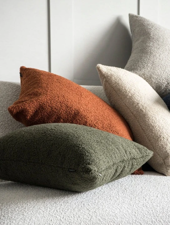 Cozy szara poduszka dekoracyjna boucle 60x40