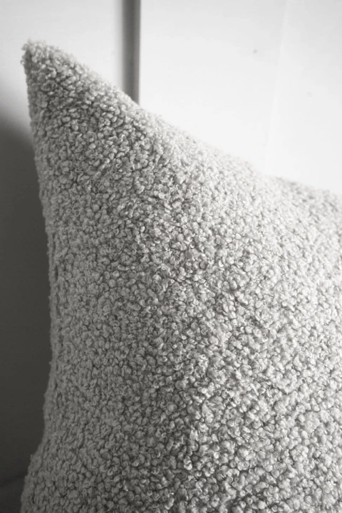 Cozy duża szara poduszka dekoracyjna boucle 50x50