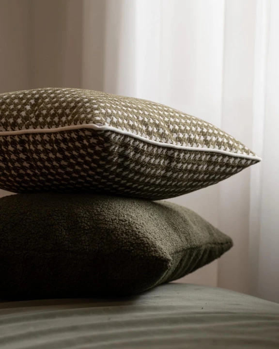 Cozy duża zielona poduszka dekoracyjna boucle 50x50