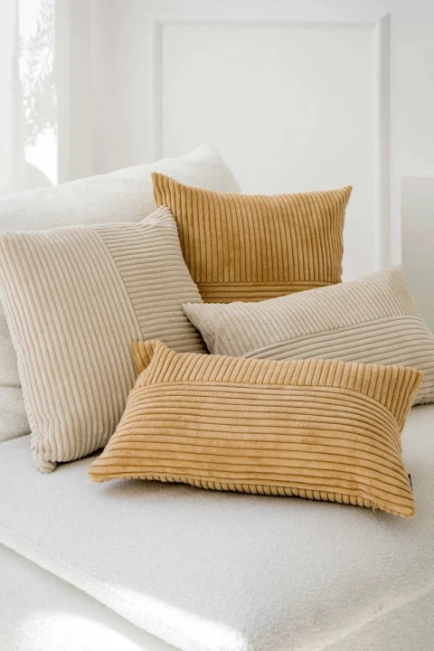 Cord Slim karmelowa poduszka dekoracyjna 50x30