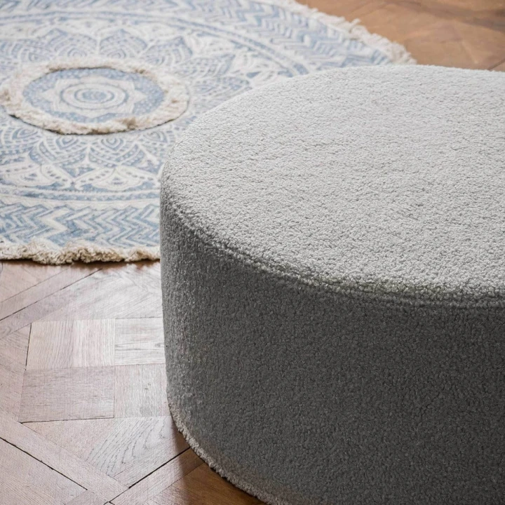 Duża szara pufa Cozy 60x30