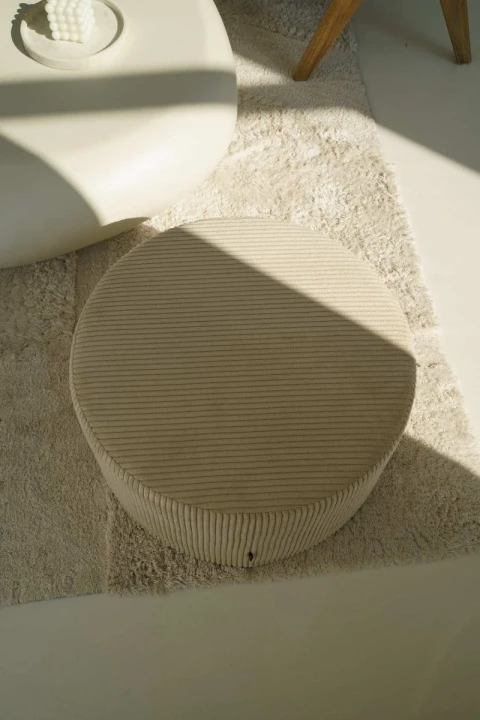 Duża okrągła kremowa pufa CORD Slim 60x30
