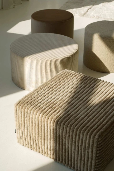 Duża okrągła kremowa pufa CORD Slim 60x30