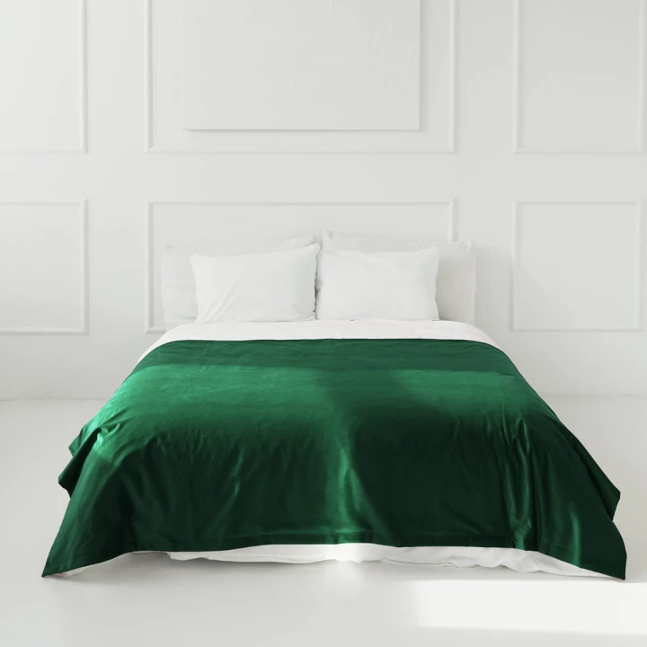 Ciemno zielona narzuta na łóżko 220x140 Velvet