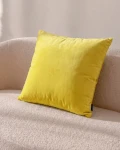 Velvet żółta poduszka dekoracyjna 45x45
